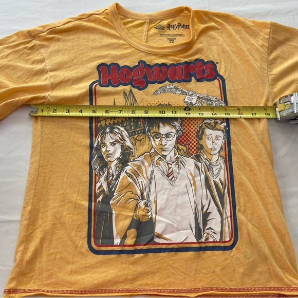 Harry Potter Yellow Vintage Style Tshirt Wizarding World Sz S - Picture 3 of 5